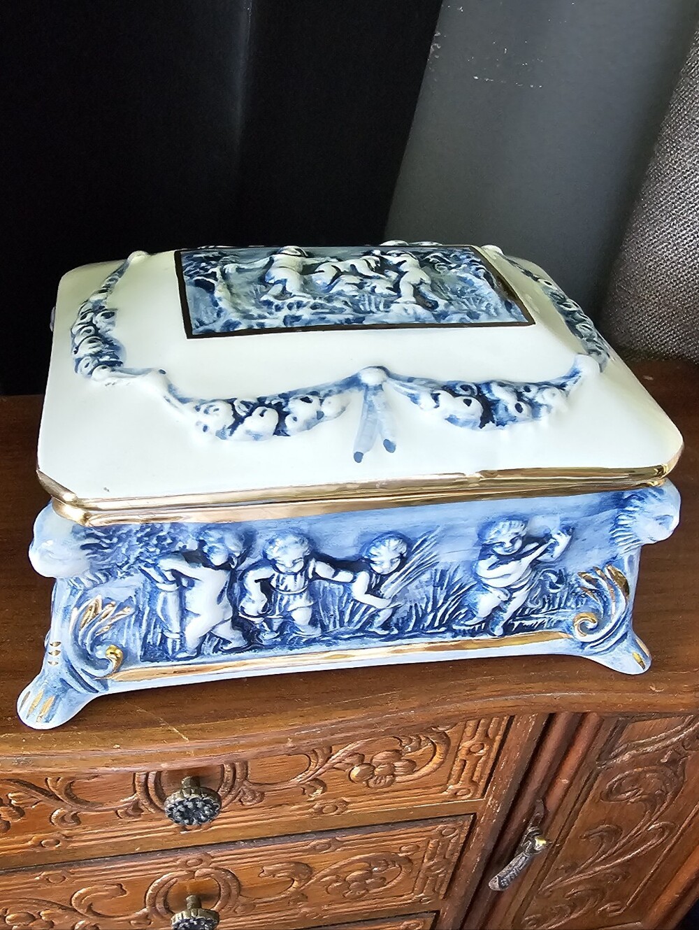 Vintage Capodimonte Italian Cherub Jewellery Box